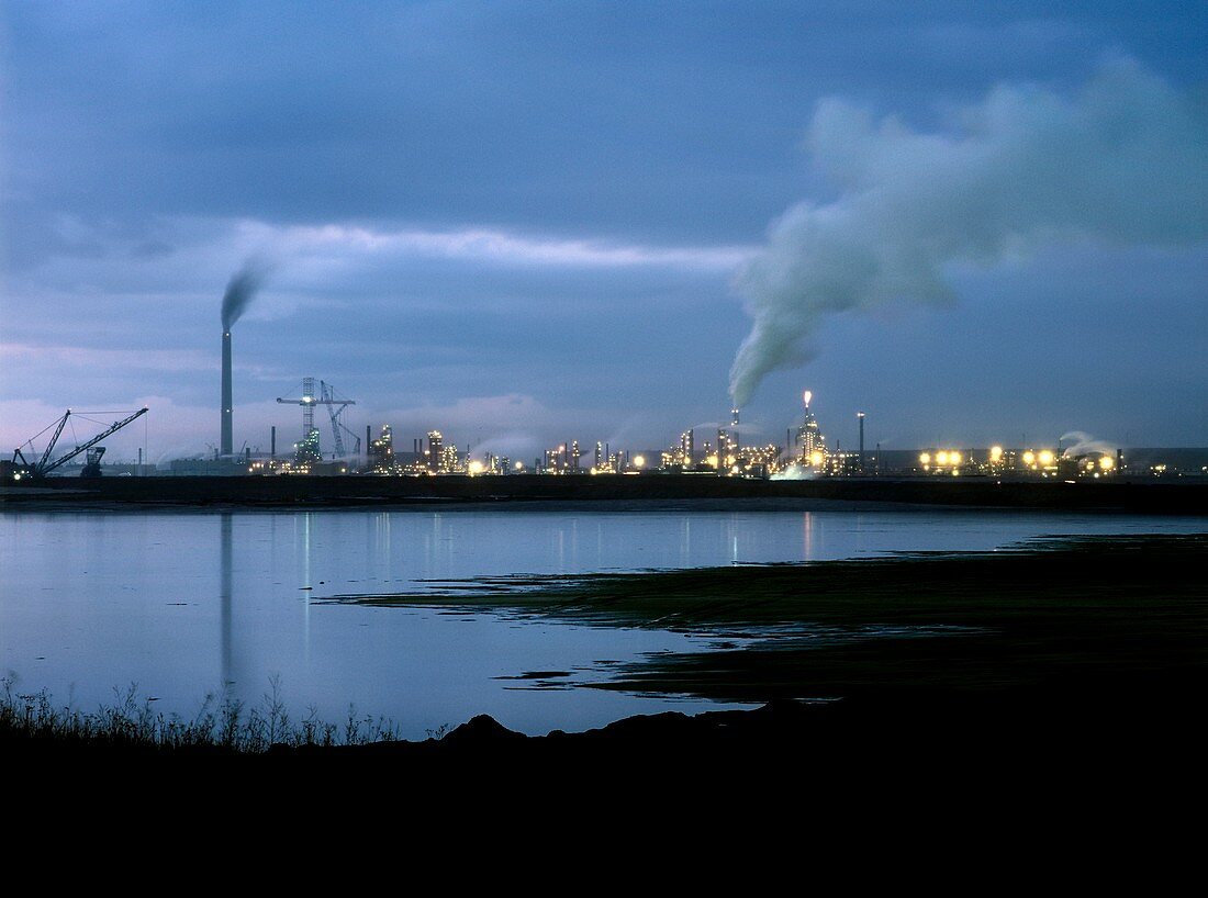 Oil sands refinery,Canada
