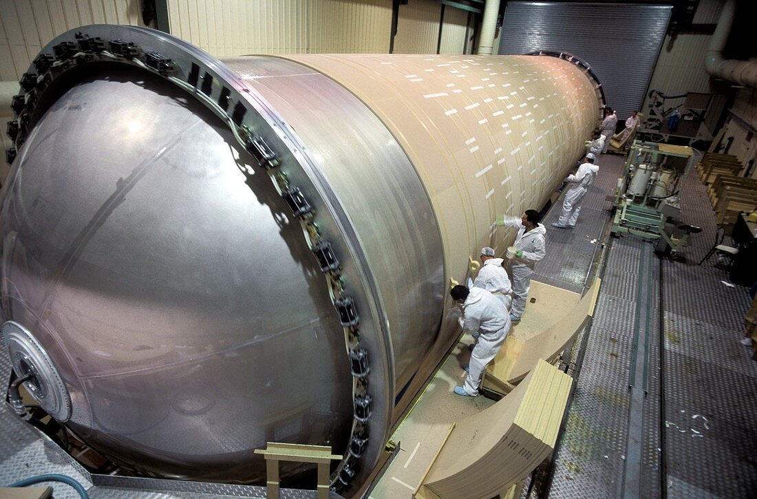 Ariane 5 cryogenic tank production