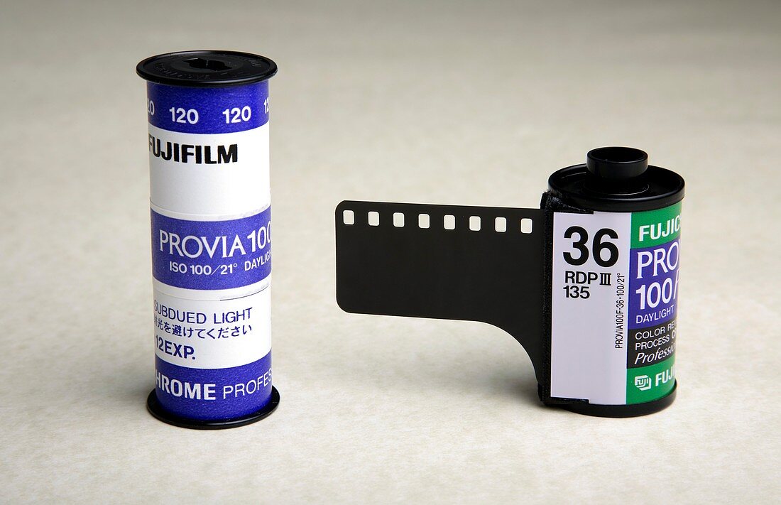 Photographic colour slide film