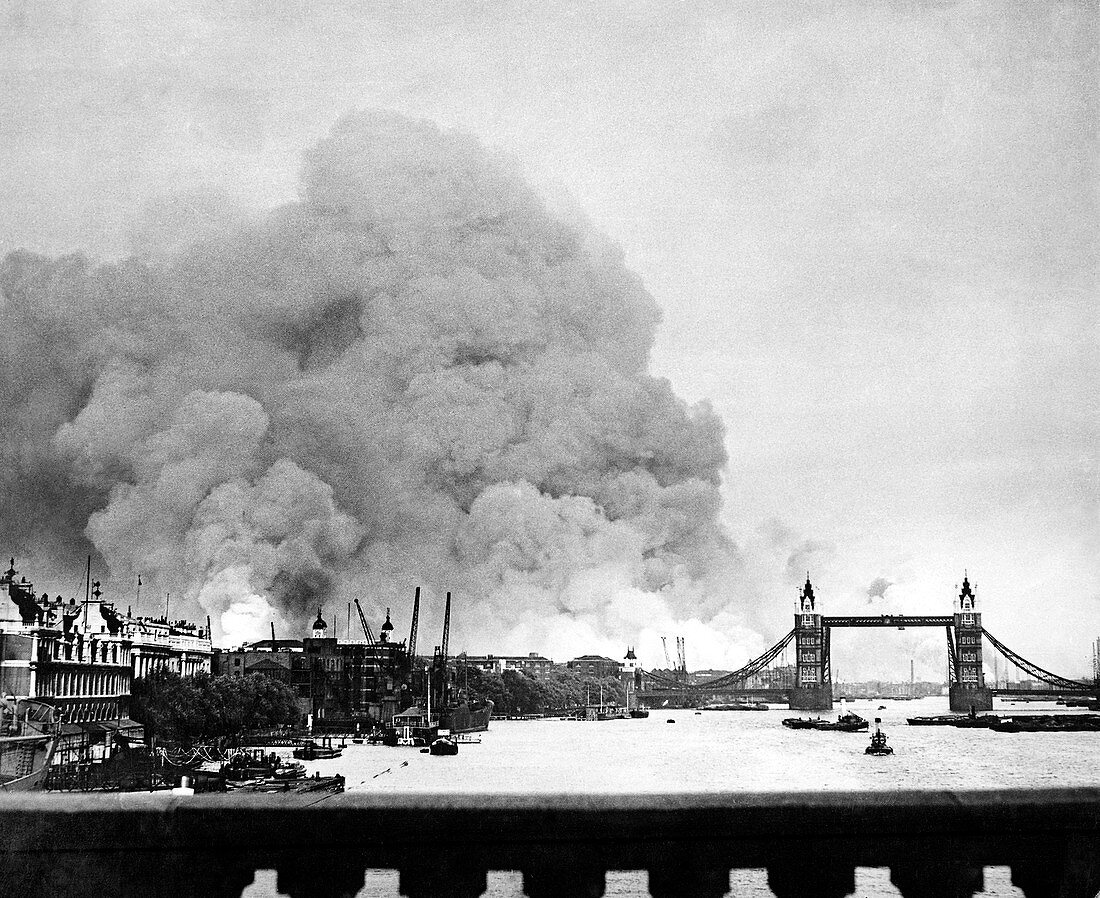 WWII docklands fire,London's East End