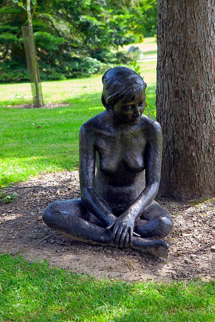 Figurative sculpture of a woman