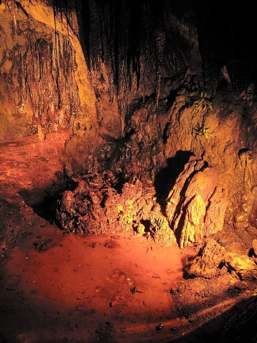 Copper mine stalactites