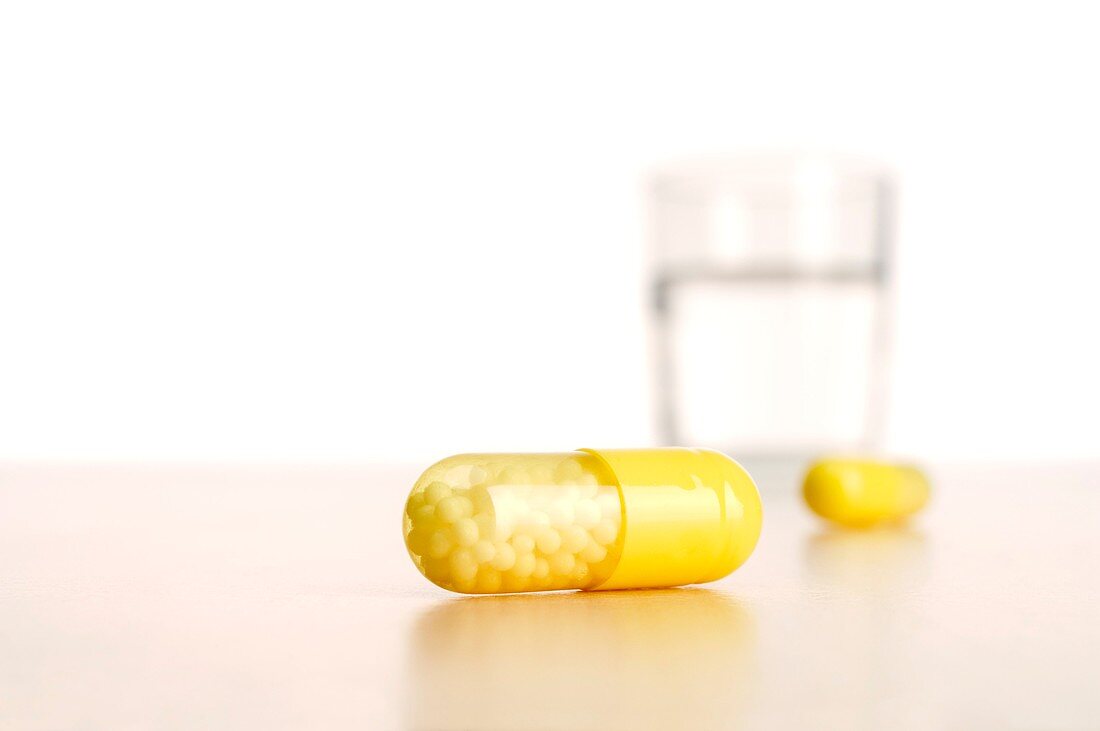 Vitamin C supplement capsules