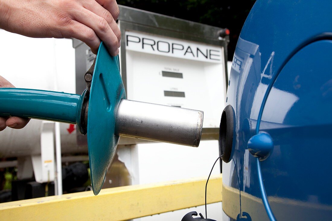 Refuelling liquefied petroleum gas car