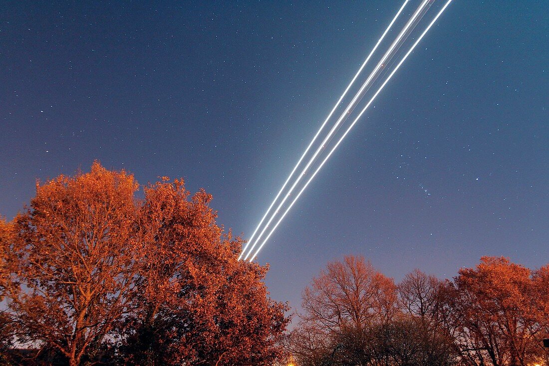 Aeroplane light trails