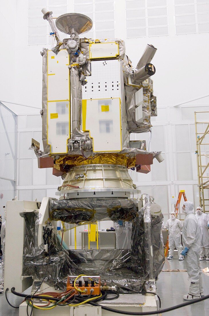 Lunar Reconnaissance Orbiter preparations