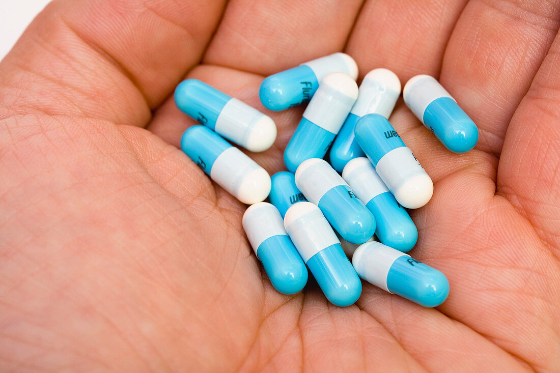 Flurazepam capsules for treating insomnia