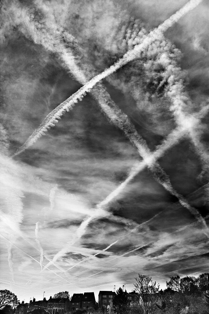 Aeroplane exhaust vapour trail in the sky