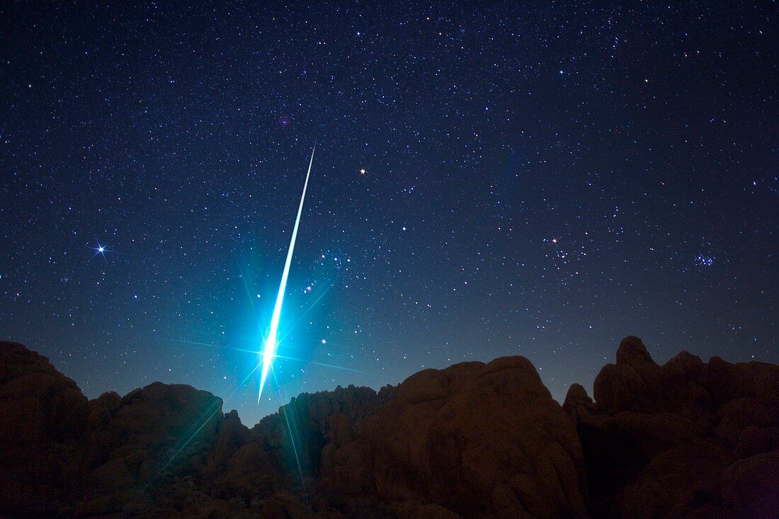 Geminid meteor fireball