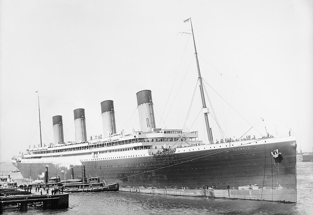 RMS Olympic in New York,1911