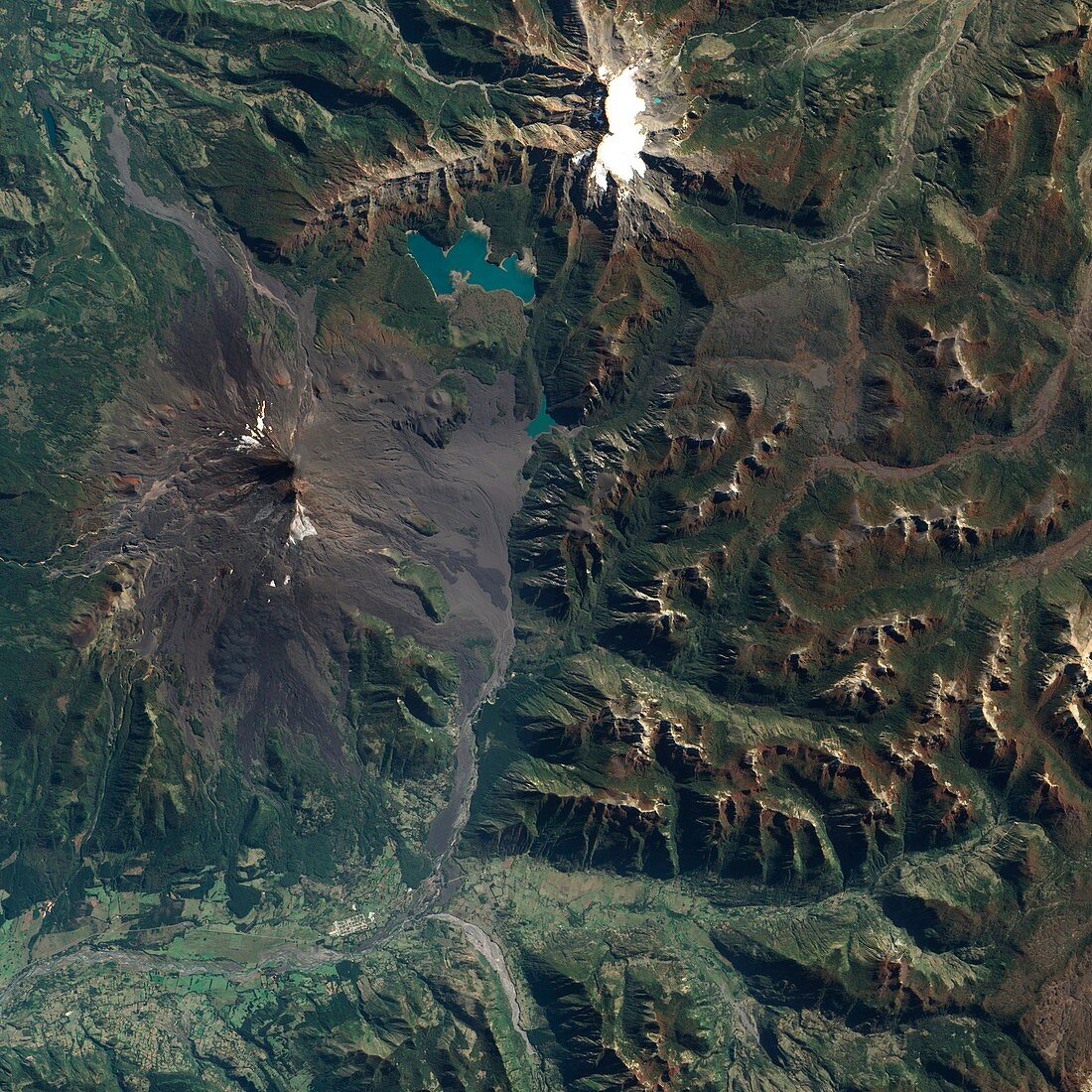 Llaima volcanic eruption,satellite image