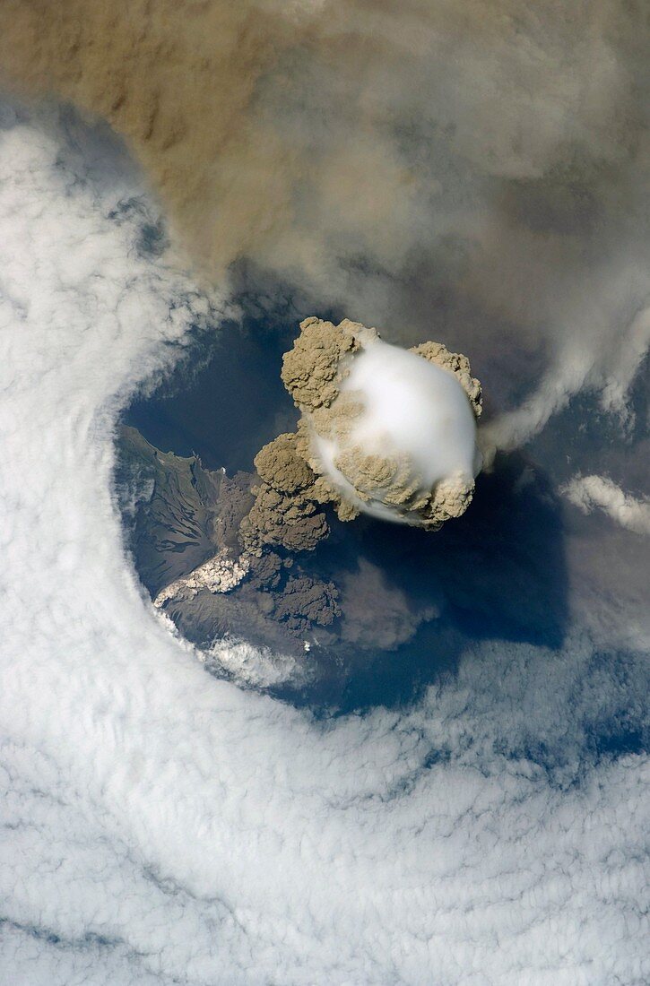 Sarychev volcano,ISS image