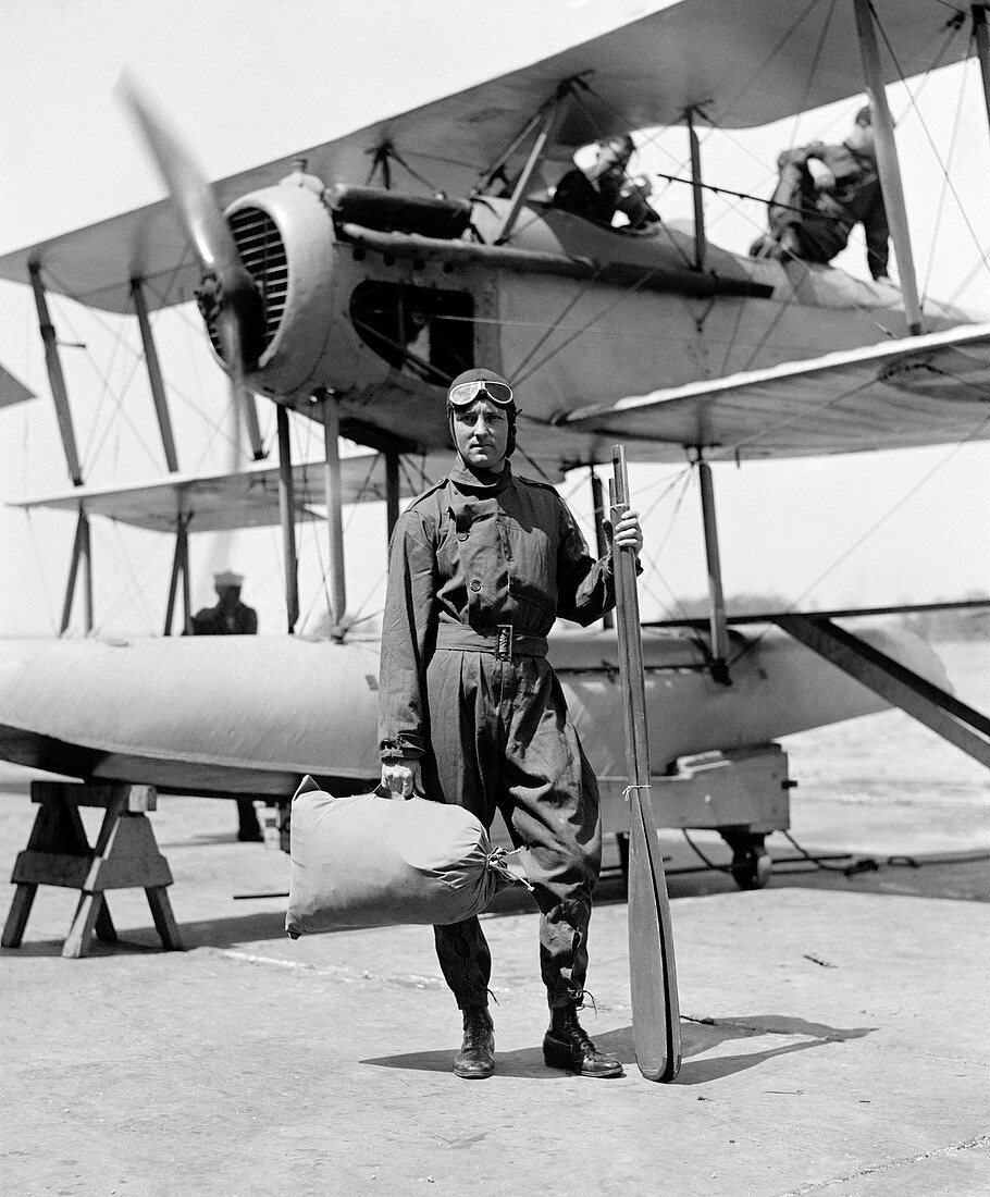 Byrd with seaplane,1925