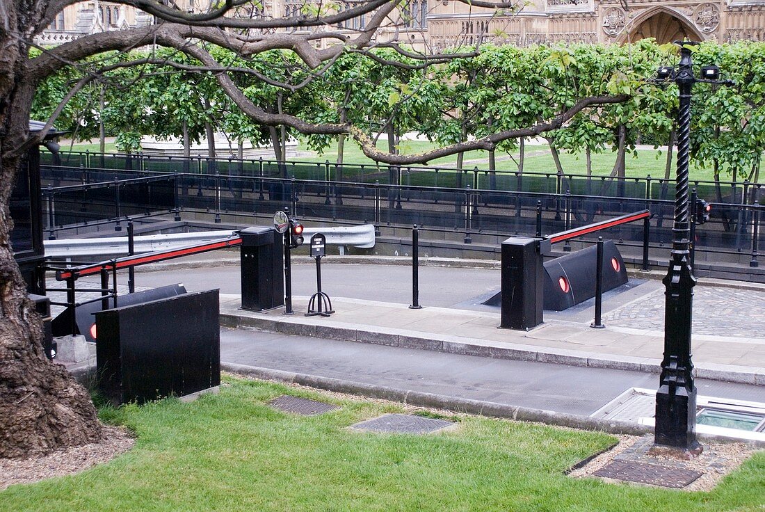 Security barriers at Houses of Parliament