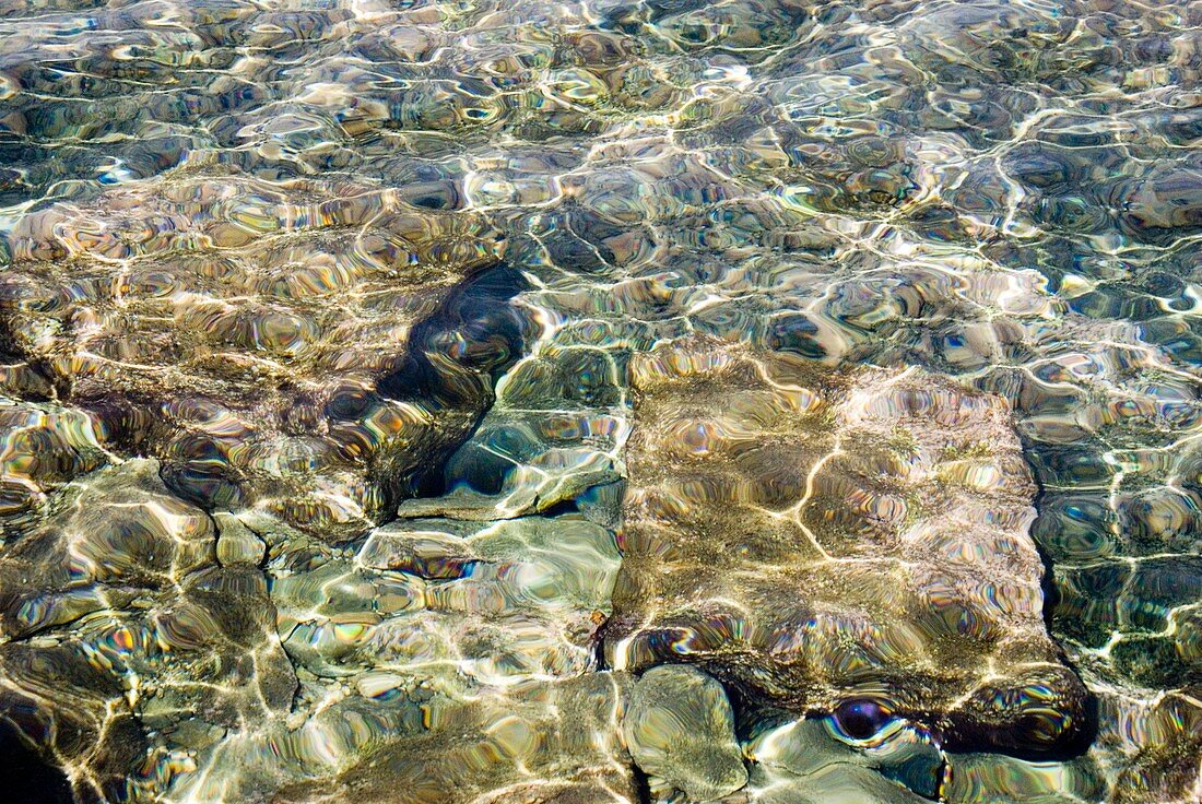 Optical effects in shallow sea water