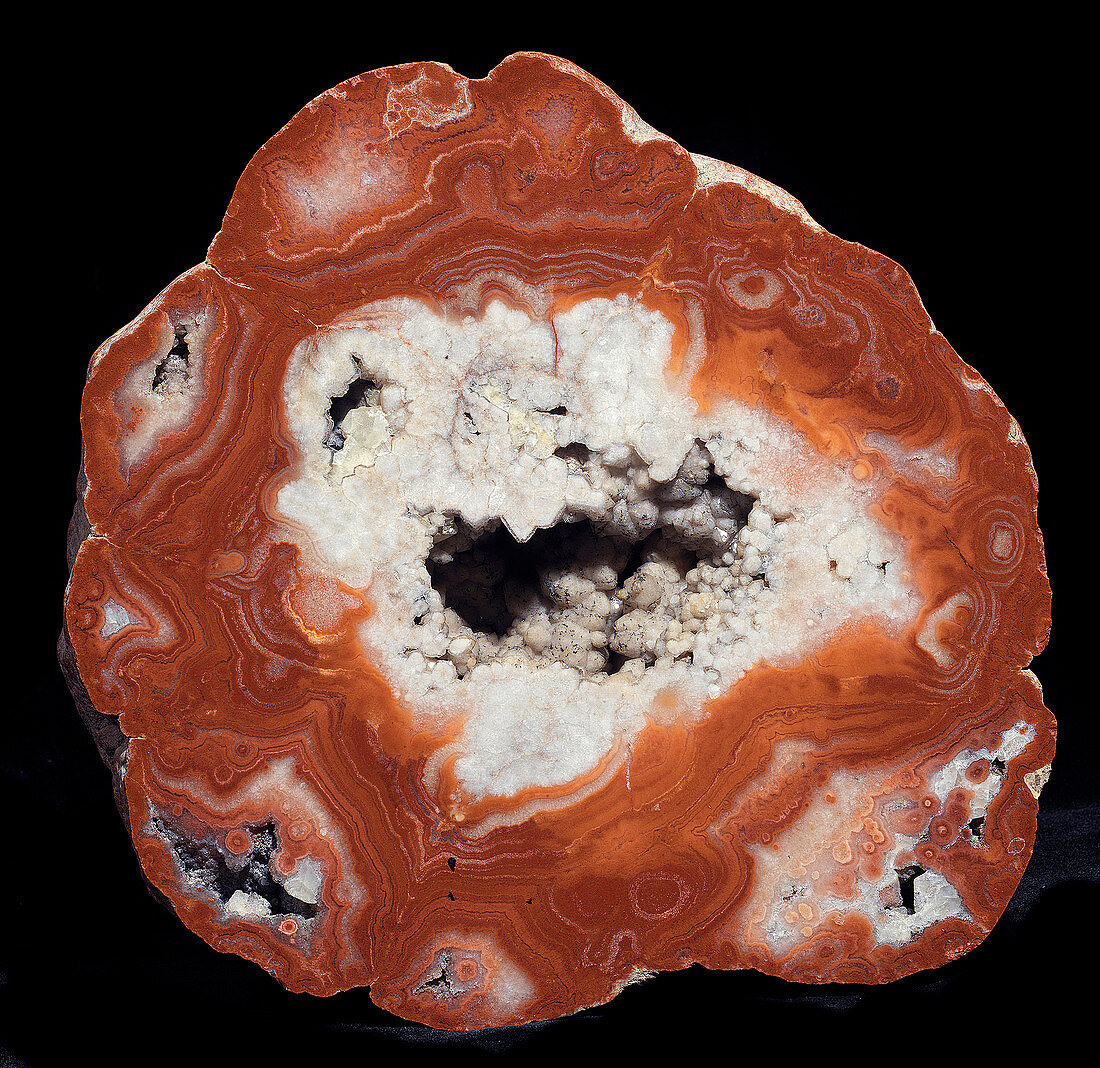 Hollow agate with crystal