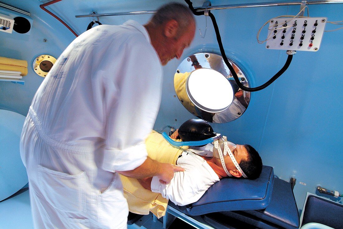 Hyperbaric chamber in a hospital