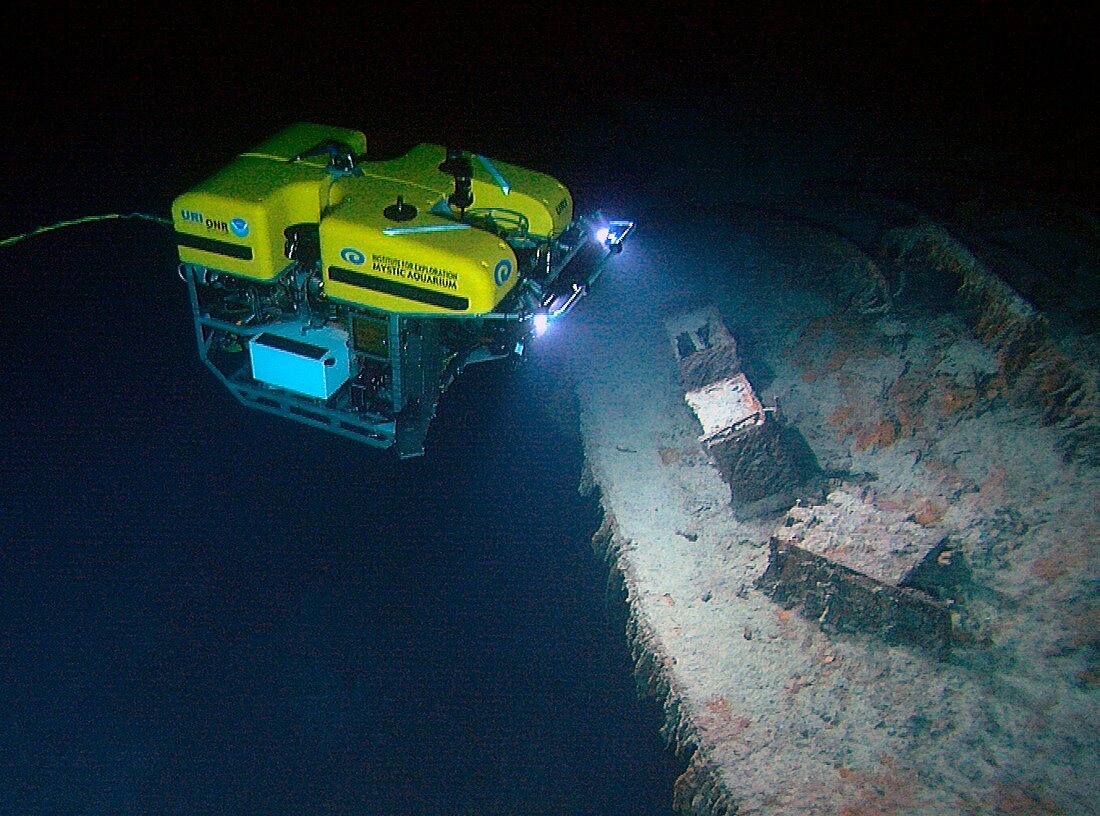 ROV exploration of Titanic