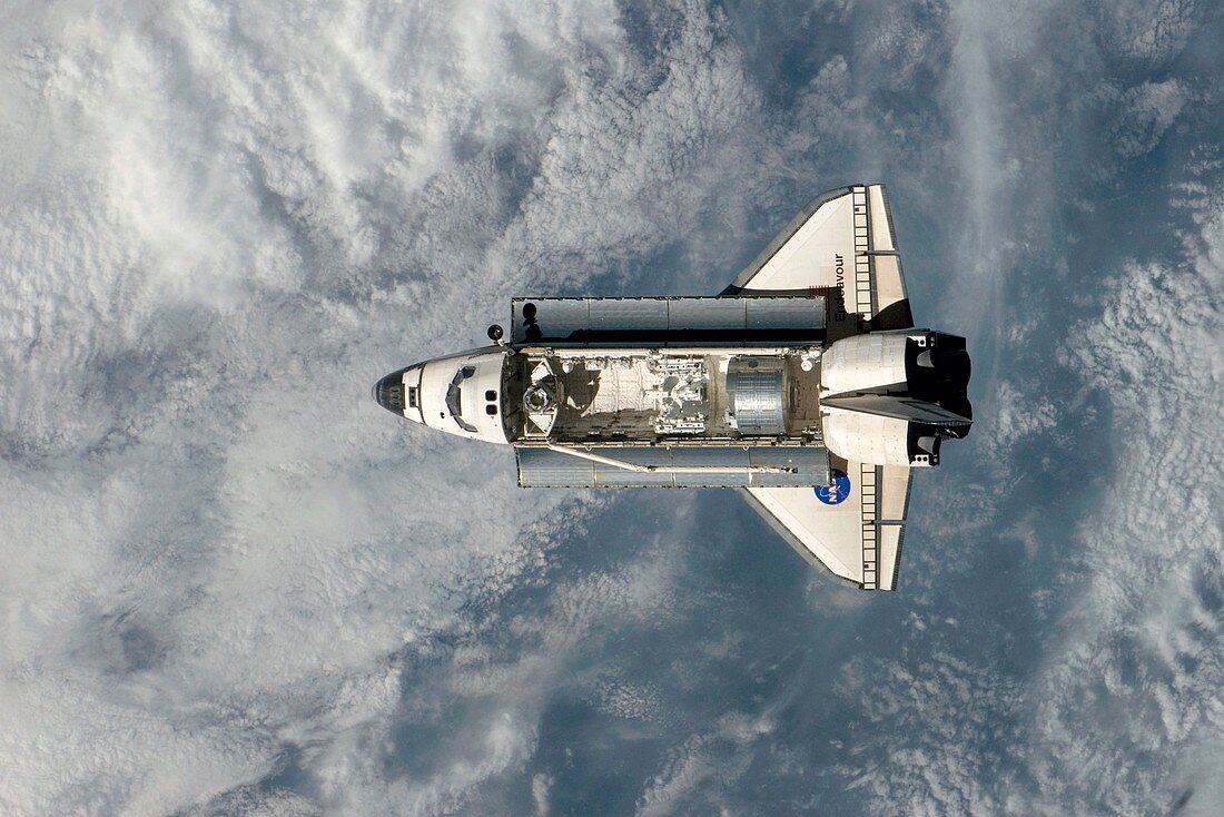 Endeavour approaching the ISS,2008