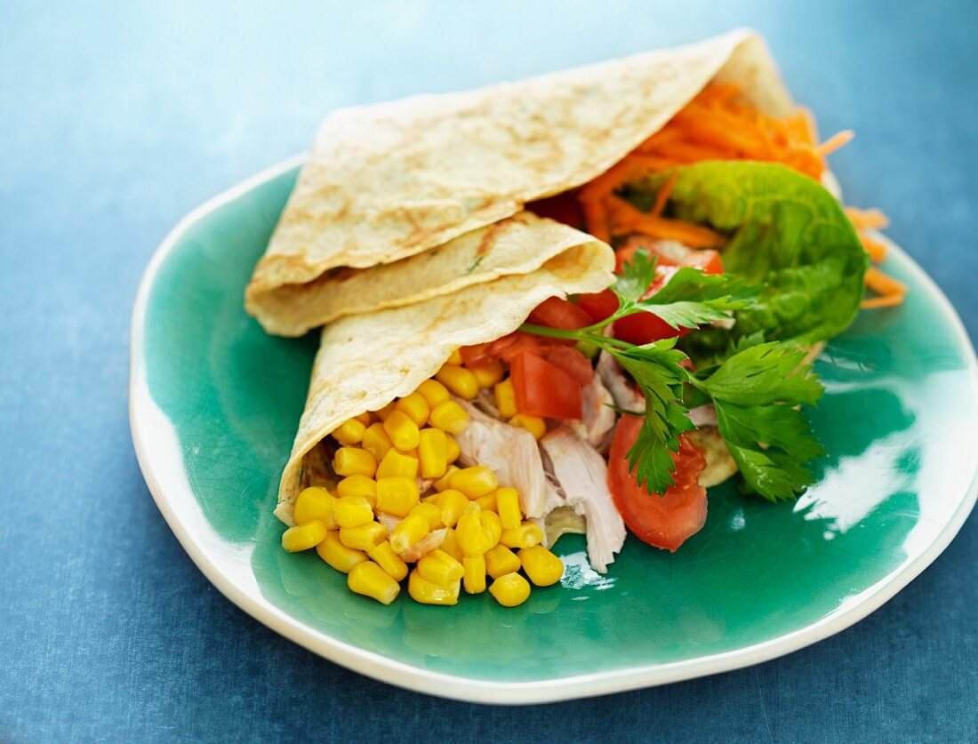 Crêpe with sweetcorn, vegetables and chicken