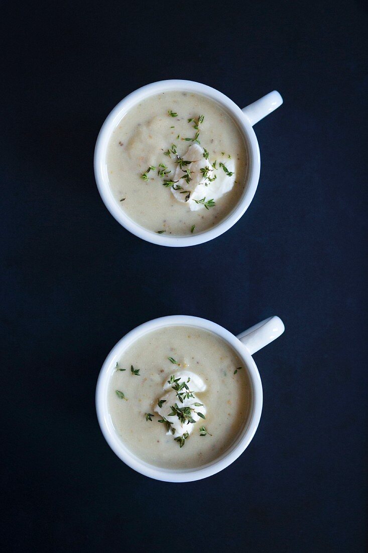 Auberginensuppe mit Thymian