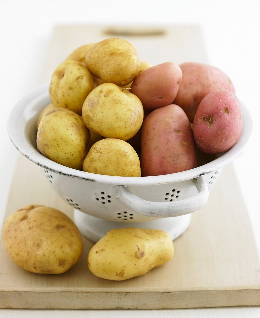 Kartoffeln in einem Sieb