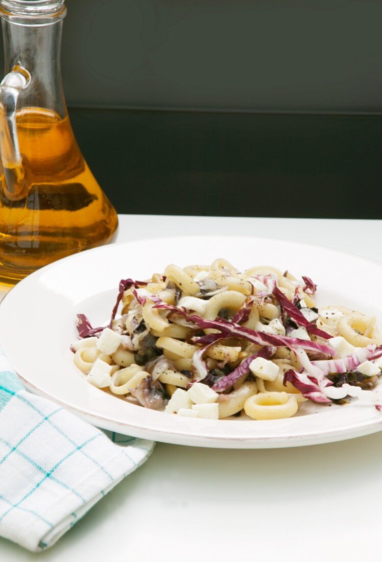 Gnocchette with radicchio, capers and scamorza