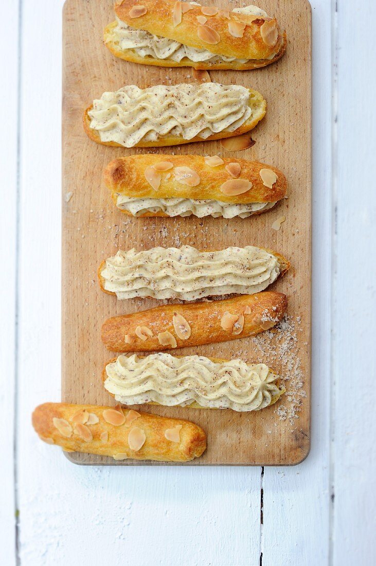 Eclairs with praline cream