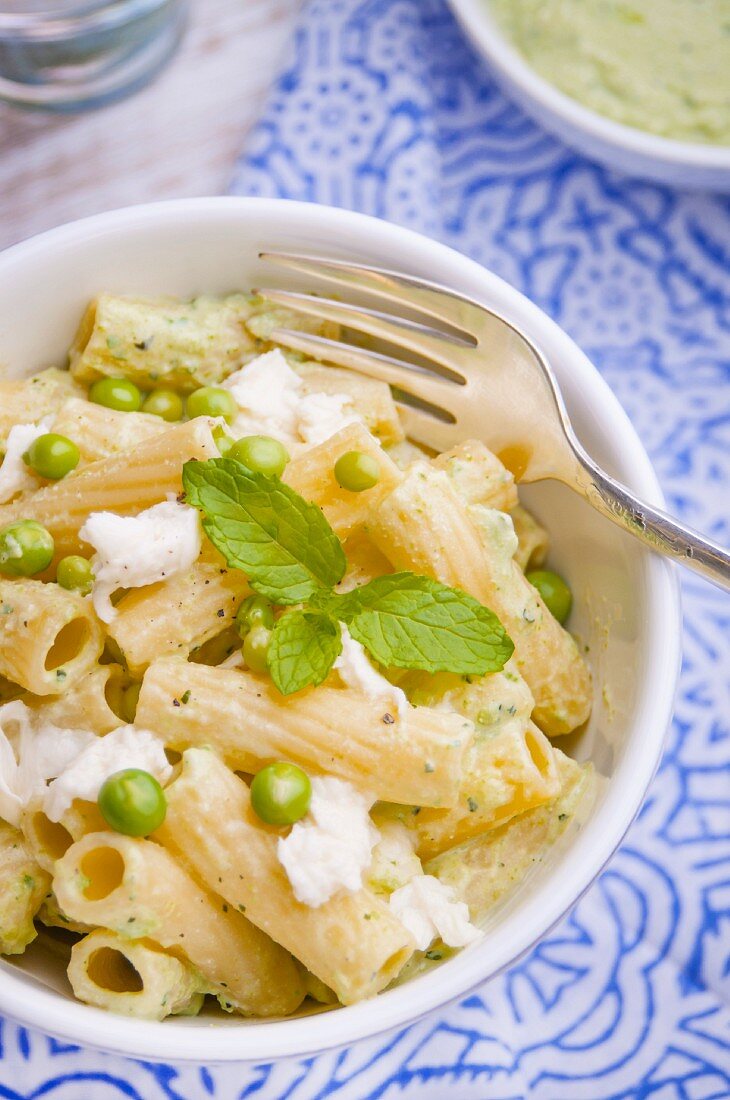 Rigatoni with pea and mint pesto and goat's cream cheese