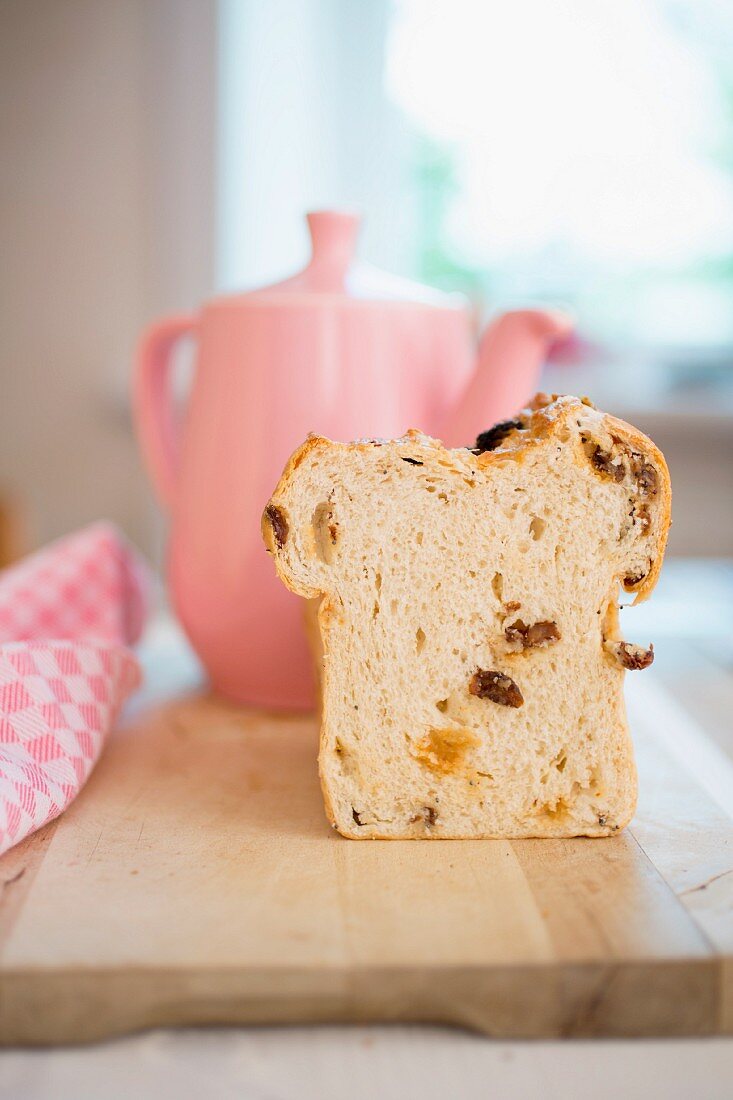 Raisin bread