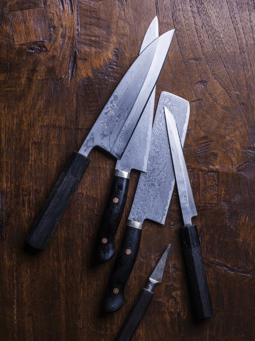 Sharp kitchen knives