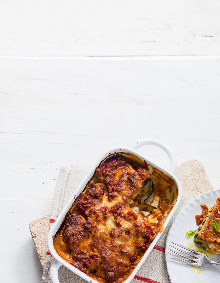 Mediterranean vegetable bake with aubergines, tomatoes and courgettes