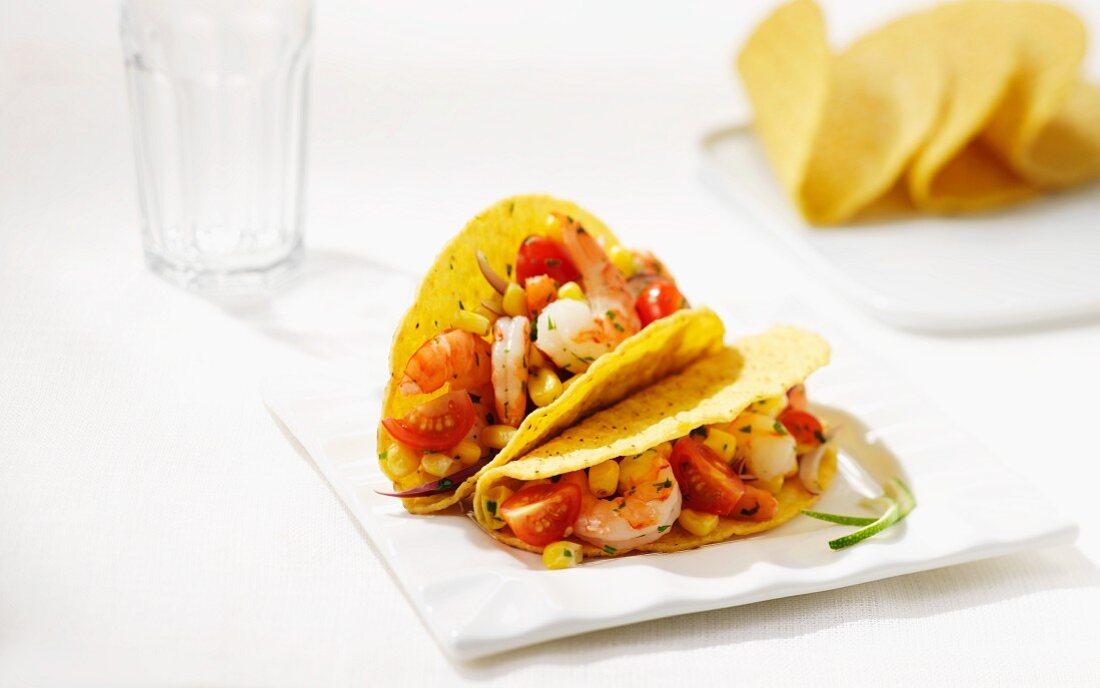 Tacos filled with prawns