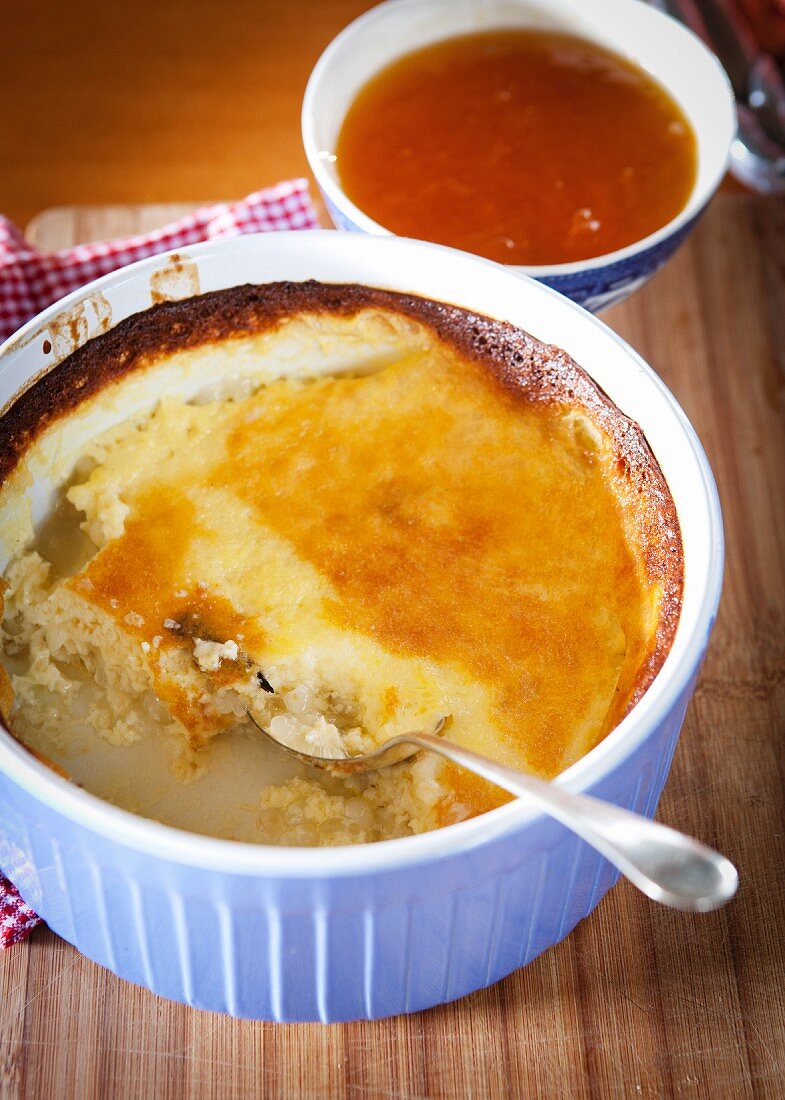 Tapioca pudding with apricot jam