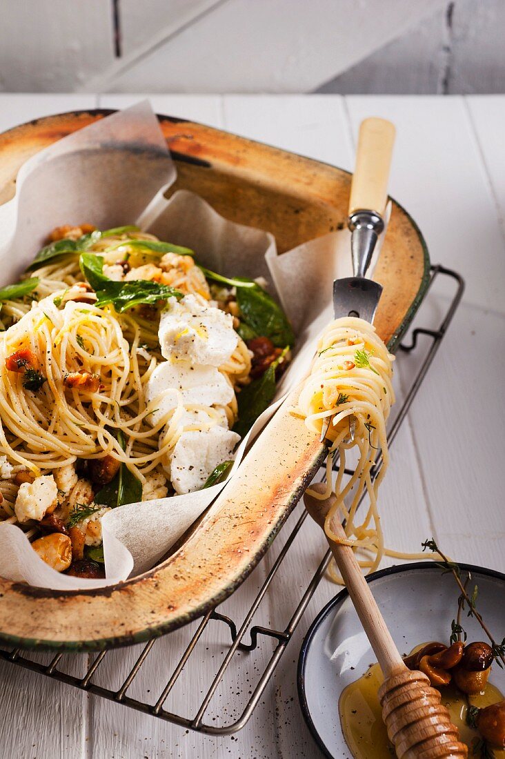 Spaghetti with ricotta and macadamia nuts