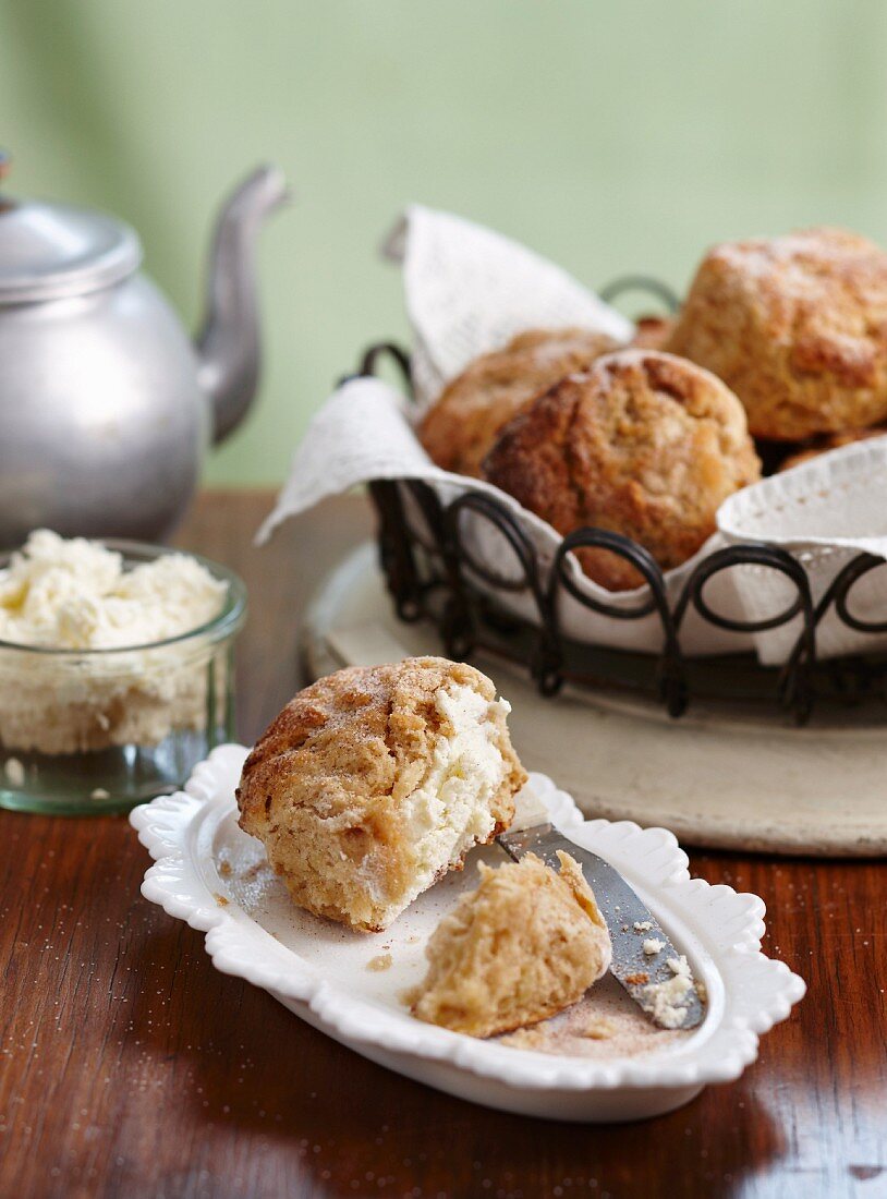 Apple and ricotta scones with cinnamon