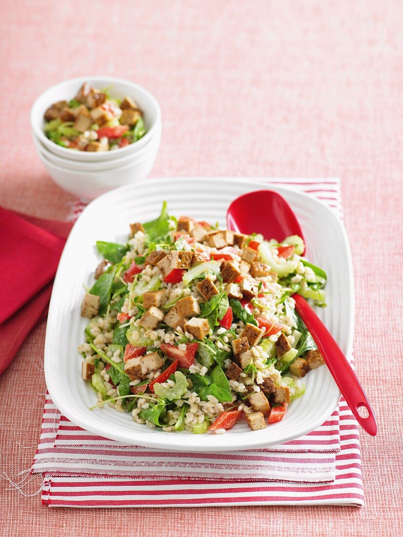 Barley salad with tofu