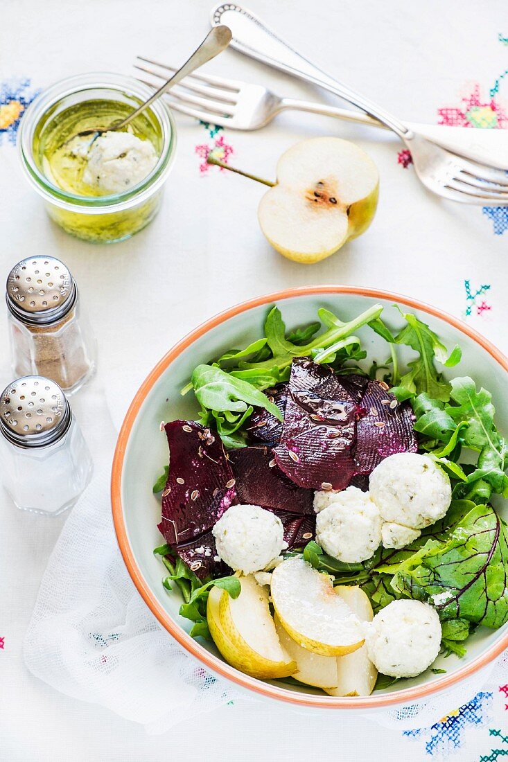 Beetroot salad with Nashi pears, ricotta and rocket