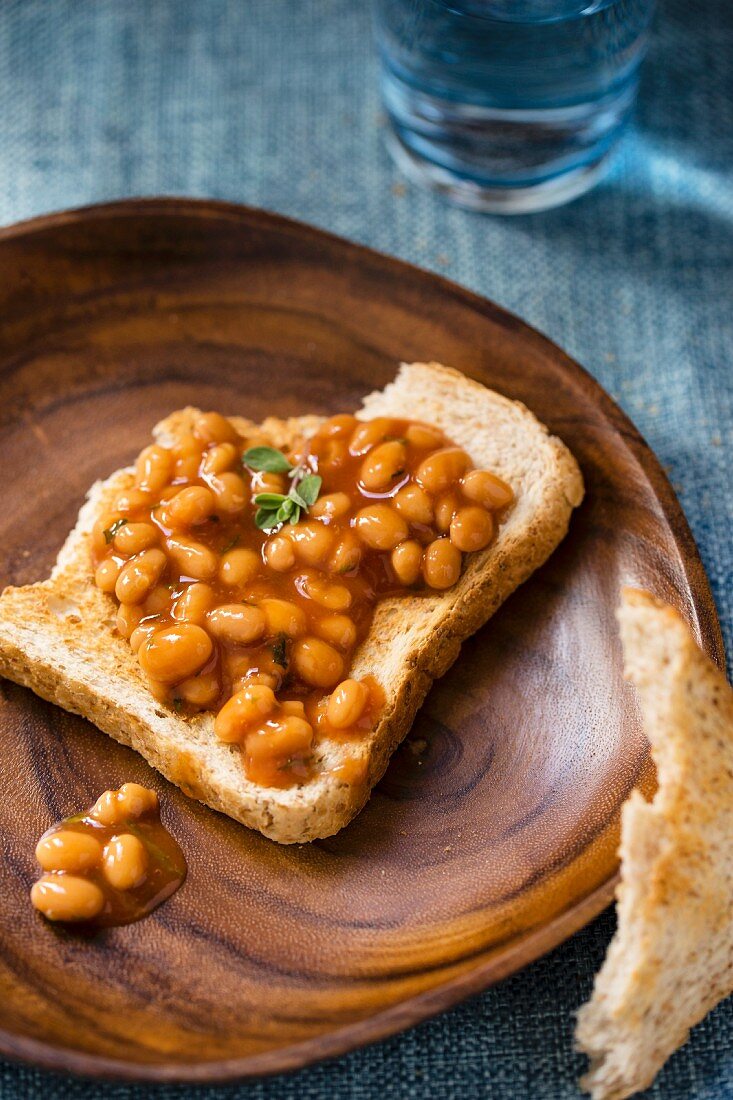 Baked beans on toast