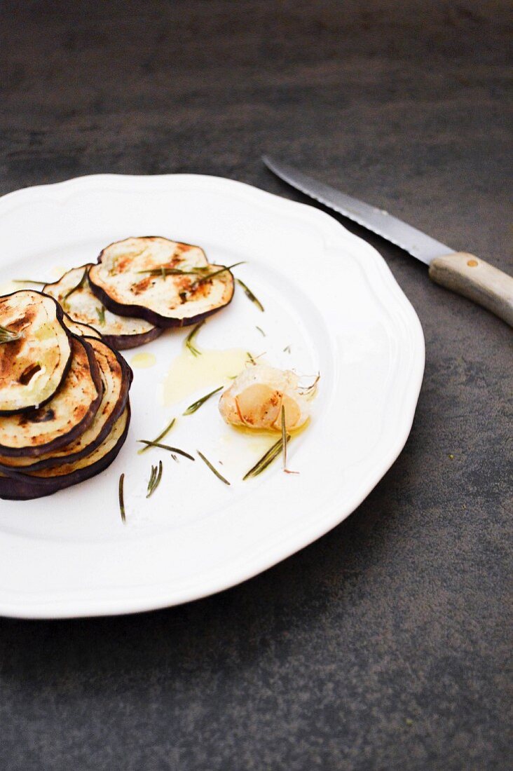 Grilled aubergine slices