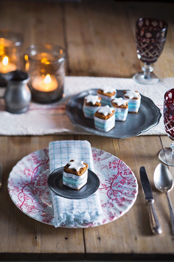 Mini Christmas cakes