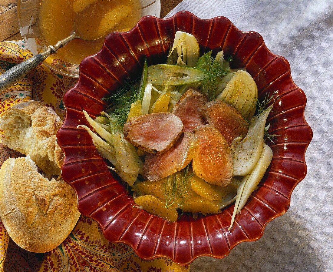 Fruchtiger Schweinfilet-Fenchel-Salat mit Orangen
