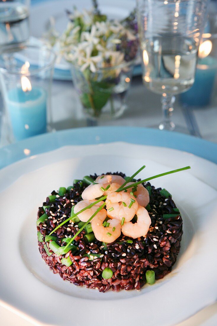 Rice timbale with beans and shrimps