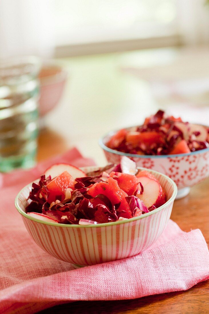 Wassermelonensalat mit Rettich und Radicchio