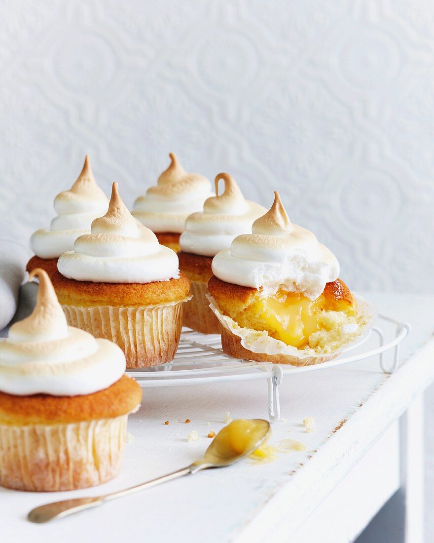 Lemon cupcake with meringue