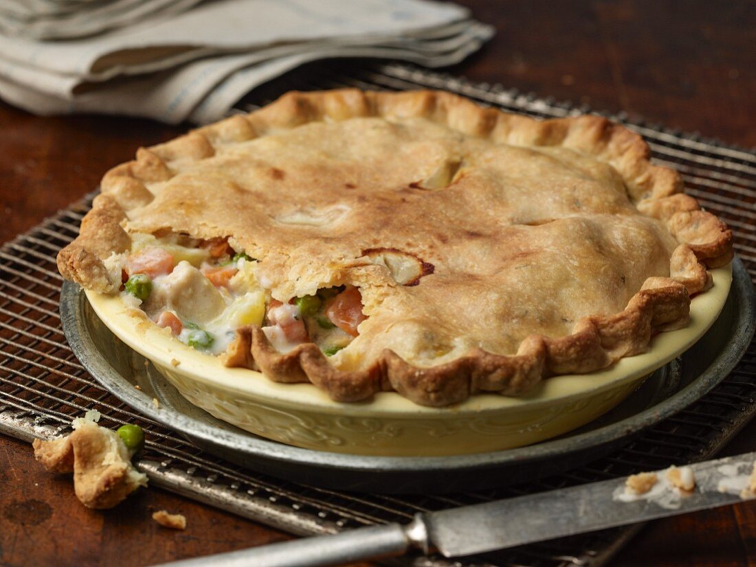 Hühnerpastete mit Karotten, Erbsen und Kartoffeln