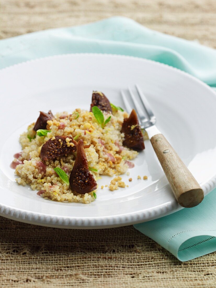 Quinoa-Feigen-Salat mit Minze