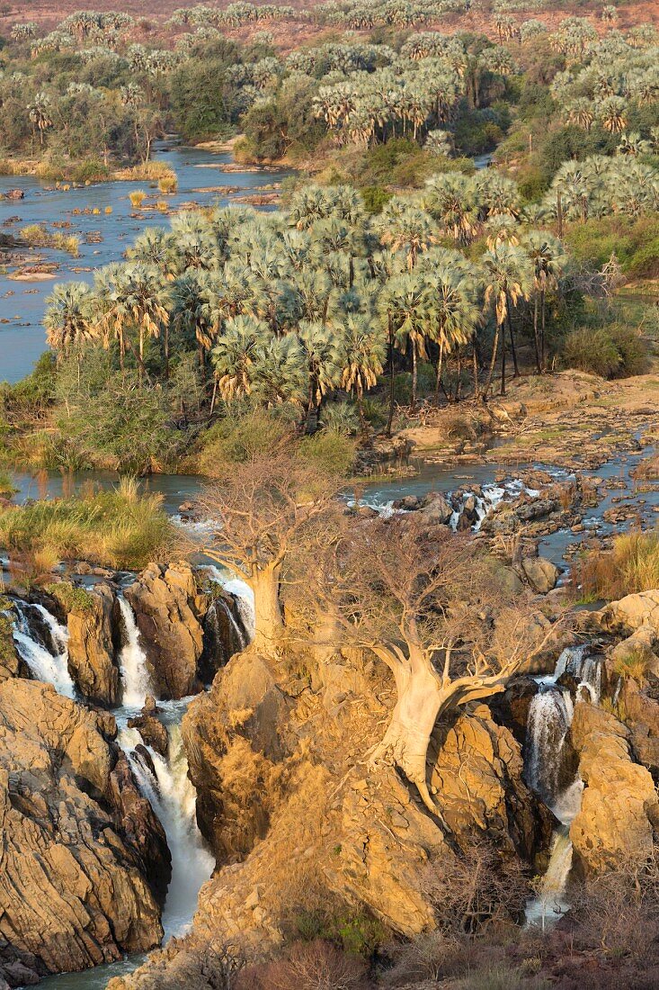 Blick auf die Epupafälle des Kunene, Grenzfluss zwischen Namibia und Angola