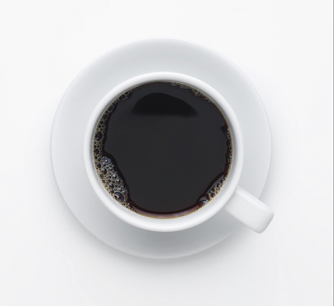 Schwarzer Kaffee in einer Tasse