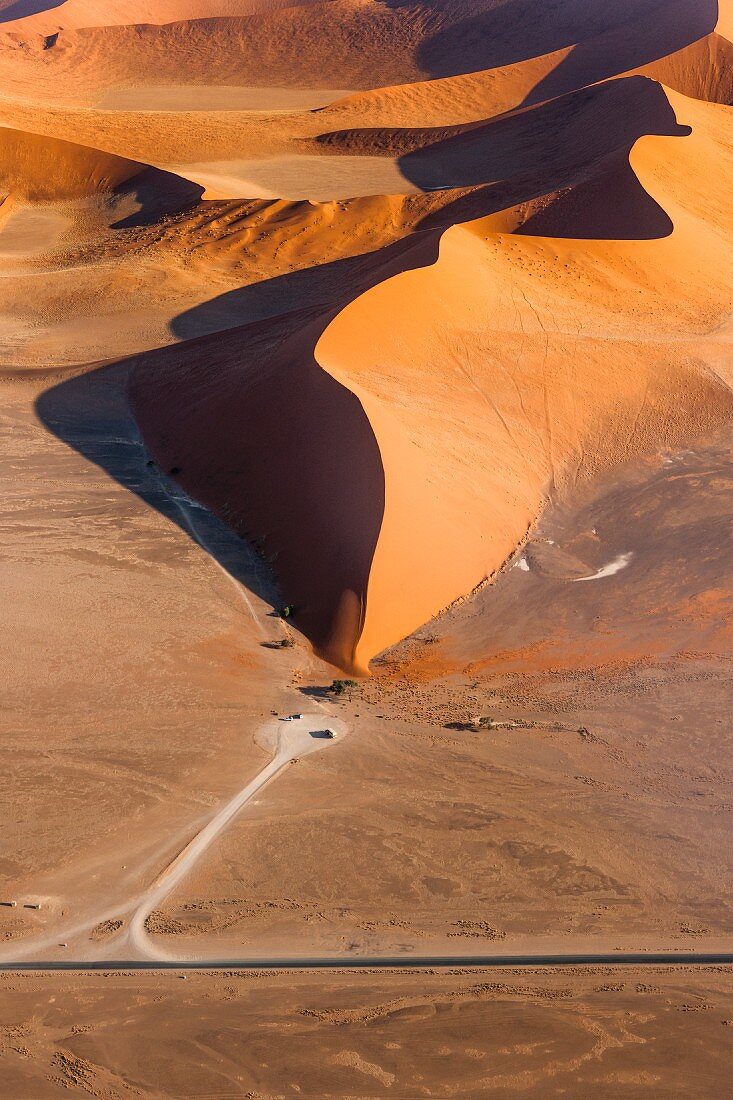 Verwehungen in der Namib-Wüste, Sossusvlei, Namibia